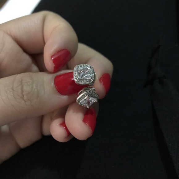 🎉Just in!!!🎉Silver earrings with Cz stones - Picture 4 of 5